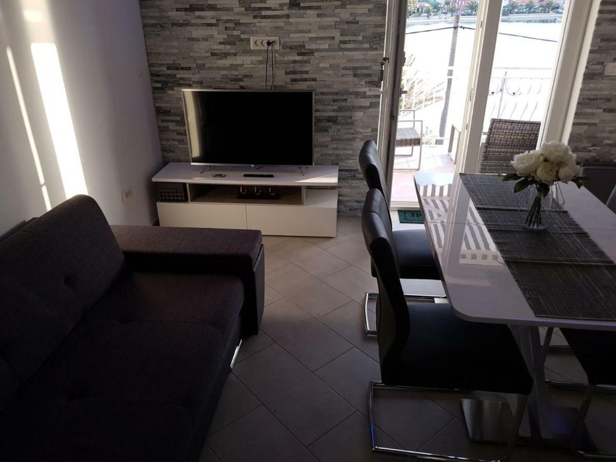 Apartments Roko Kolinda 비빈제 외부 사진