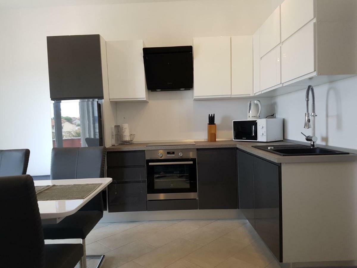 Apartments Roko Kolinda 비빈제 외부 사진